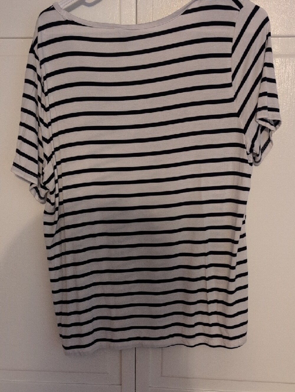 Old Navy Black & White Striped V‑Neck Short Sleeve Tee - Picture 3 of 3